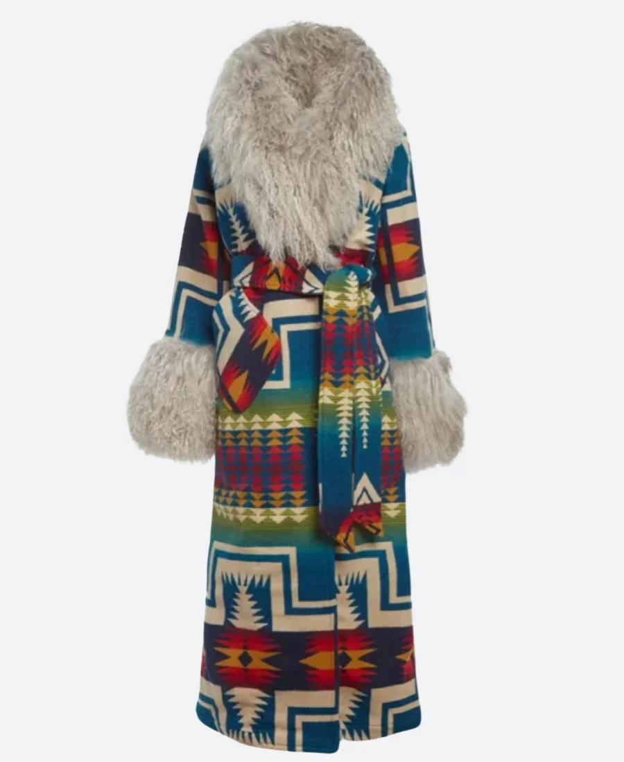 New Year Eve Lainey Wilson Hooded Trench Coat