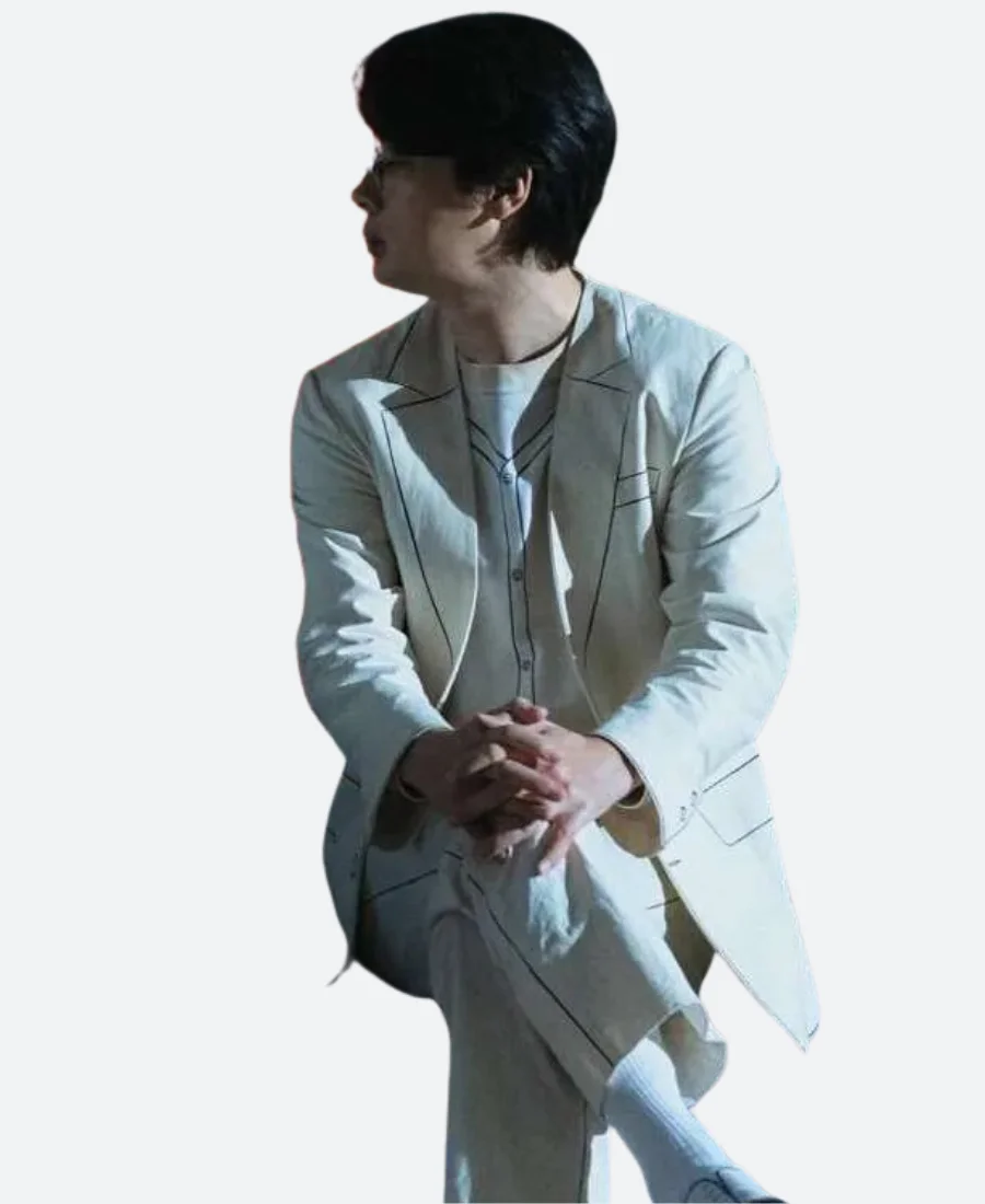 The 8 Show Participants 3F White Blazer